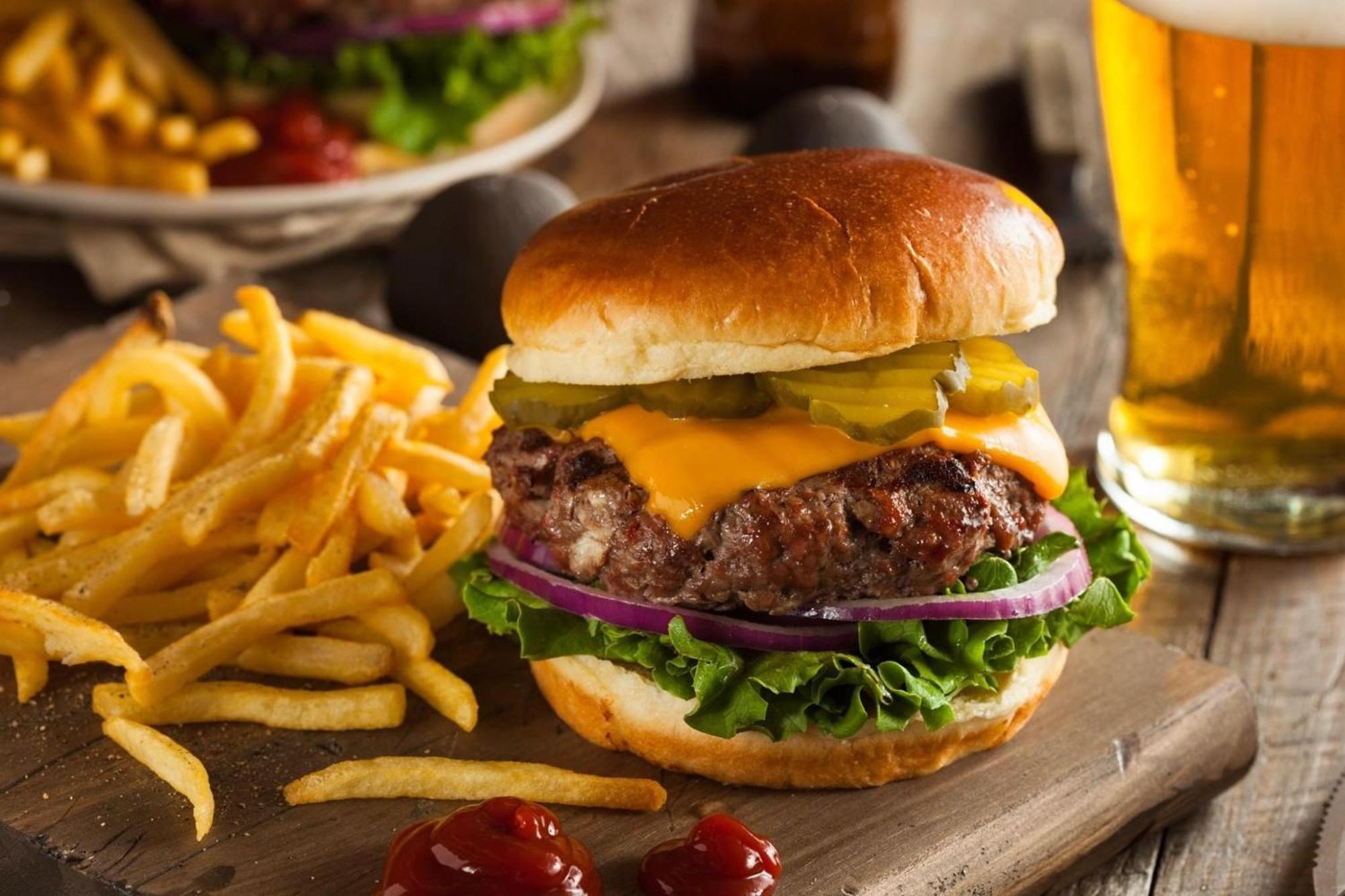 ביוד The Edgcumbe Hotel & Deck Restaurant מראה חיצוני תמונה